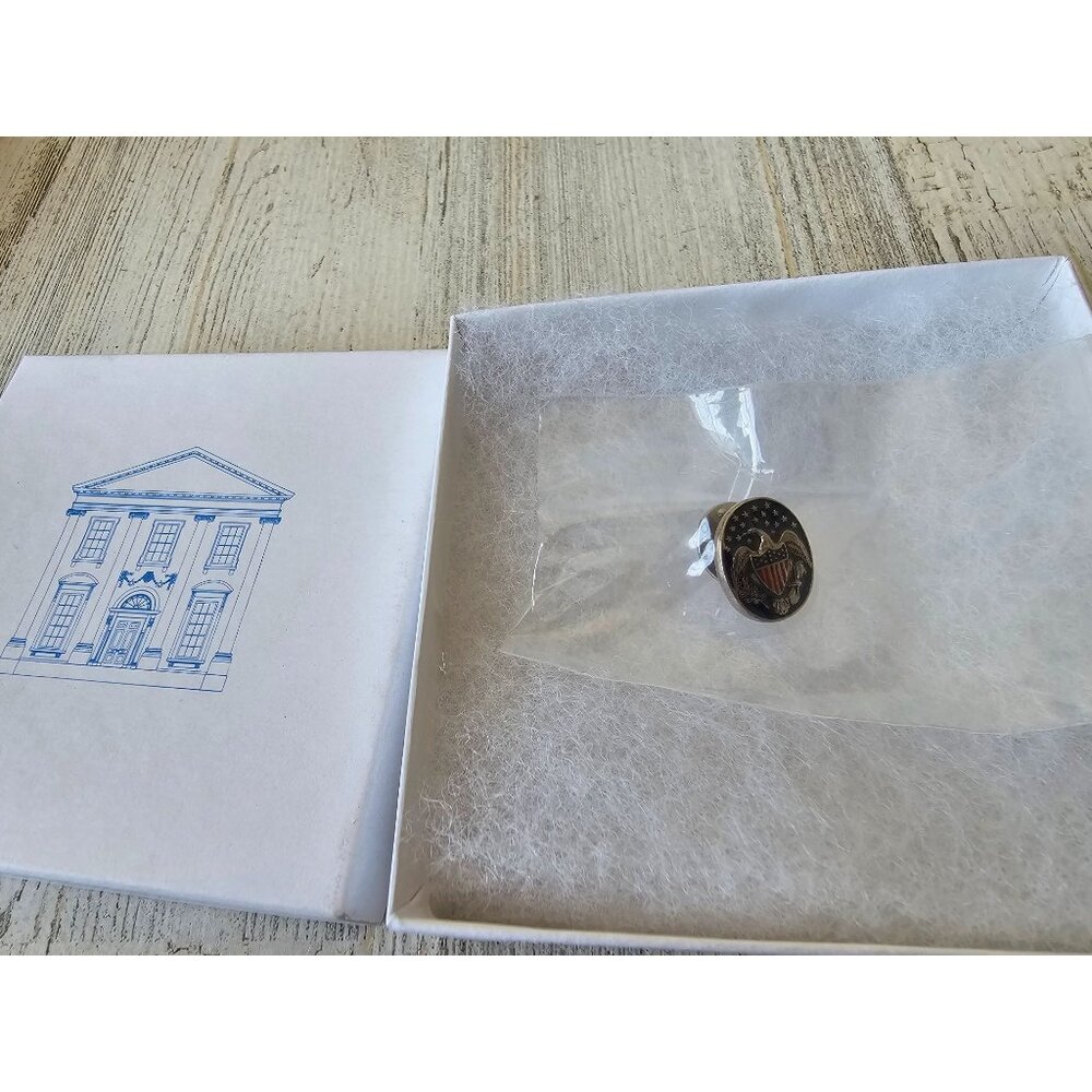 White House eagle shield flag pin historical‎ association new